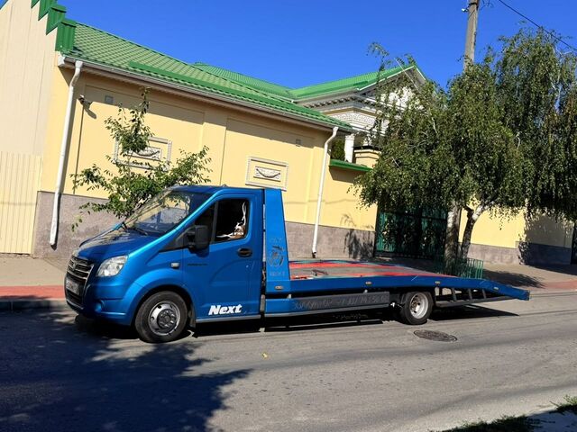 Эвакуатор King Next у старинного особняка в Ростове-на-Дону